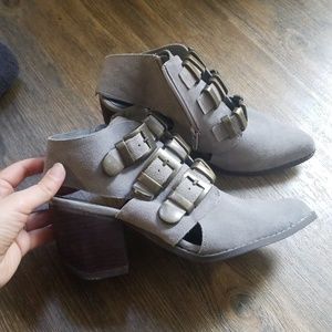 Cut out boots buckles cowboy gray